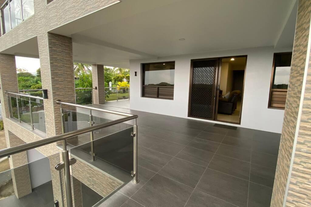 Lovely 4-Bedroom Holiday Home With Free Parking. ラウトカ エクステリア 写真