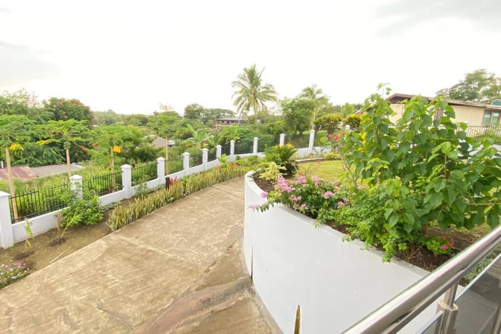 Lovely 4-Bedroom Holiday Home With Free Parking. ラウトカ エクステリア 写真