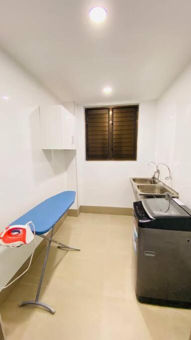 Lovely 4-Bedroom Holiday Home With Free Parking. ラウトカ エクステリア 写真