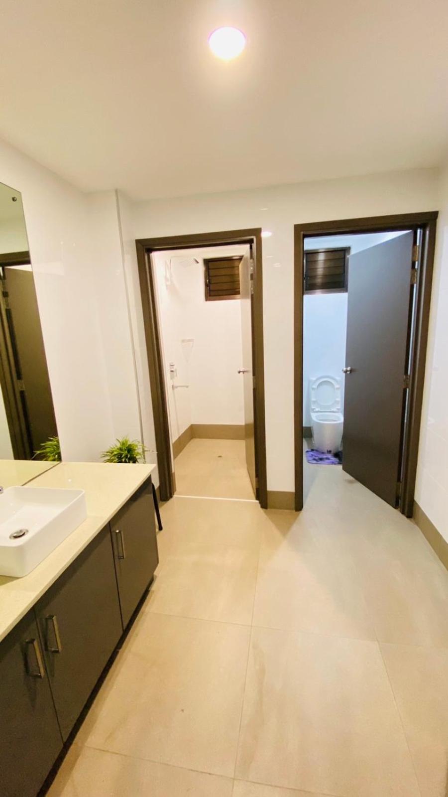 Lovely 4-Bedroom Holiday Home With Free Parking. ラウトカ エクステリア 写真